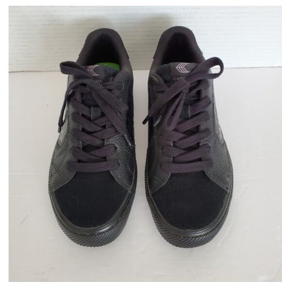 Cariuma Salvas EUC Unisex Black Pebbled Leather & Suede Sneaker Size W 8.5 / M 7 - Picture 3 of 11
